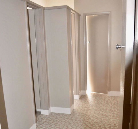 Commercial Hotel Motel Lithgow - Darwin Holiday 21