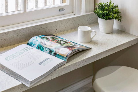 Oversized 2 Bedroom Manly Beach House - Darwin Holiday 4