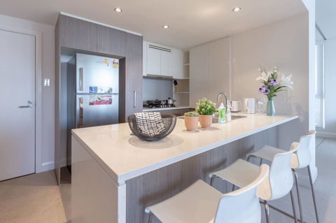 Two Bedders Apartment With Stunning Water View - Darwin Holiday 16