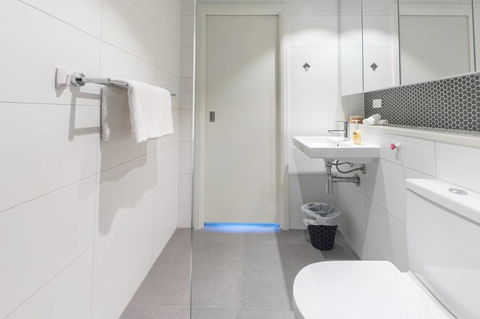 Two Bedders Apartment With Stunning Water View - Darwin Holiday 12
