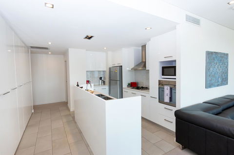 Brand New Executive Apartment - Darwin Holiday 4
