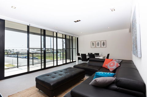 Brand New Executive Apartment - Darwin Holiday 2
