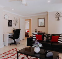 Central Wagga Self Catering Apartment - Darwin Holiday