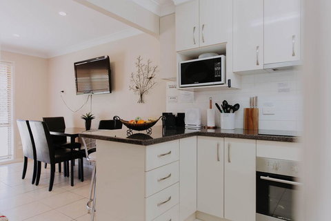Central Wagga Self Catering Apartment - Darwin Holiday 1