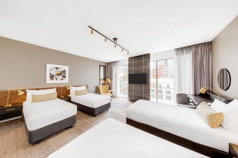 Vibe Hotel Sydney - Darwin Holiday 19
