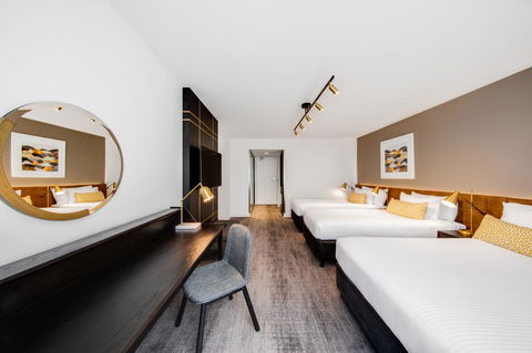 Vibe Hotel Sydney - Darwin Holiday 15