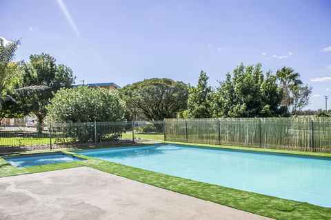 Allonville Gardens Motel - Darwin Holiday 8