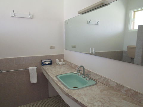 Allonville Gardens Motel - Darwin Holiday 24