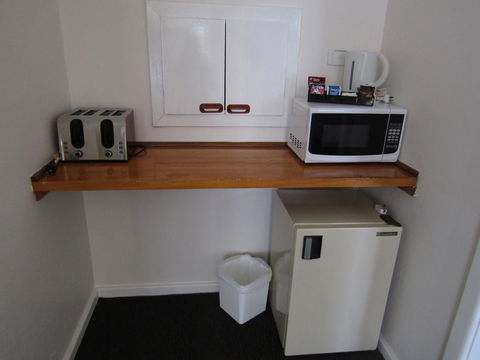 Allonville Gardens Motel - Darwin Holiday 21
