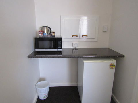 Allonville Gardens Motel - Darwin Holiday 16