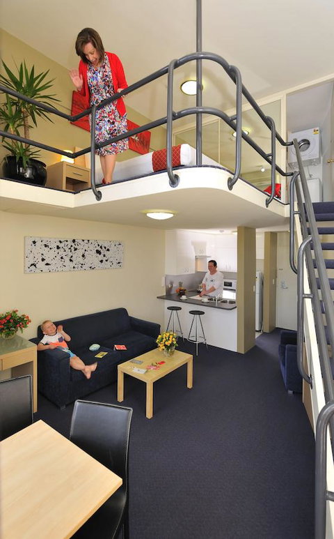 Metro Apartments On Darling Harbour - Darwin Holiday 3