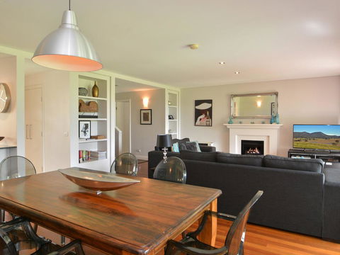 Villa 3br Margarita Villa Located Within Cypress Lakes Resort - Darwin Holiday 6