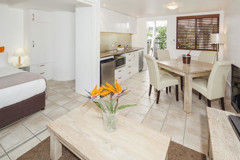 Julians Apartments - Darwin Holiday 18
