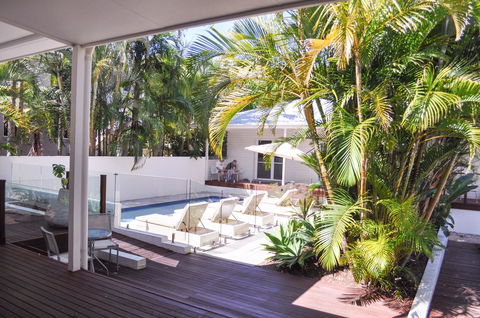 Cove Studios - Darwin Holiday 35