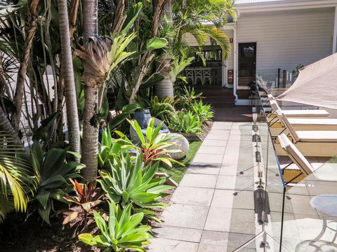 Cove Studios - Darwin Holiday 36
