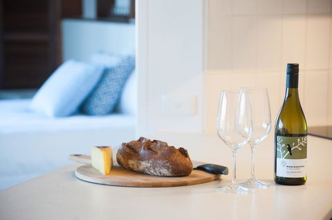 Waterview Beach Apartment - Darwin Holiday 12