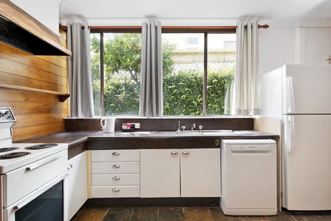 Designer Studios Manly - Darwin Holiday 15