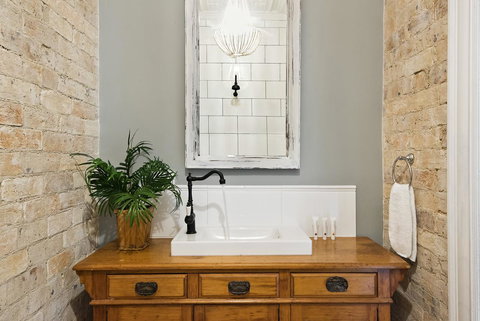 Designer Studios Manly - Darwin Holiday 4