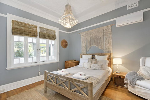 Designer Studios Manly - Darwin Holiday 0