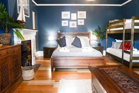 Designer Studios Manly - Darwin Holiday 6