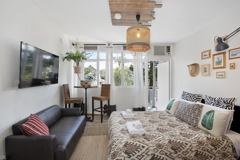 Designer Studios Manly - Darwin Holiday 25