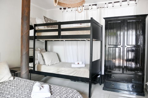 Designer Studios Manly - Darwin Holiday 40