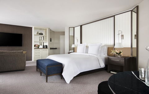 Four Seasons Hotel Sydney - Darwin Holiday 2