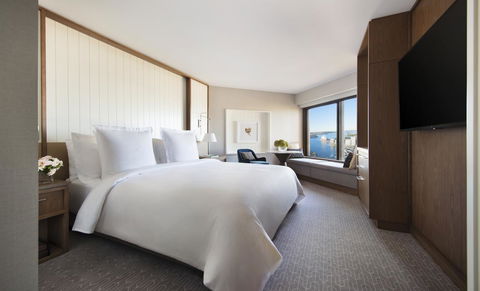 Four Seasons Hotel Sydney - Darwin Holiday 12