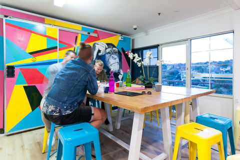 Mad Monkey Hostel Coogee Beach - Darwin Holiday 21