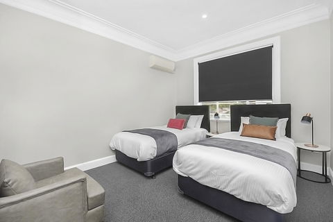 Horse And Jockey Hotel Homebush - Darwin Holiday 19