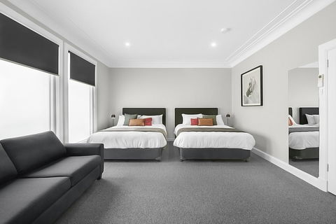 Horse And Jockey Hotel Homebush - Darwin Holiday 1
