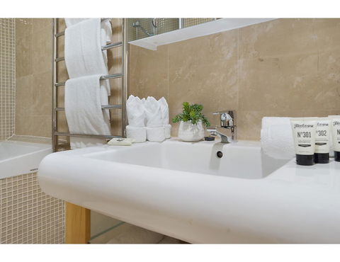 Huge Garden Apartment In The Heart Of Bondi Beach - Darwin Holiday 22