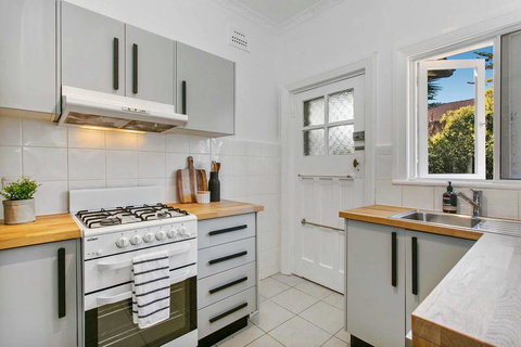 Seaspray - Manly Beach Apartment Close To The Sand - Darwin Holiday 4