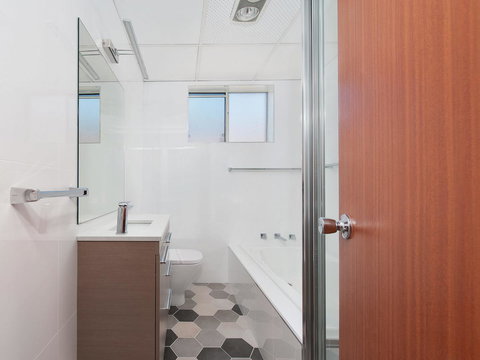 Victoria Parade, Kiah, Unit 10, 53 - Darwin Holiday 11