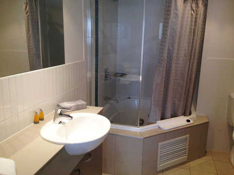 BASE Holidays - Ettalong Beach Premium Apartments - Darwin Holiday 39