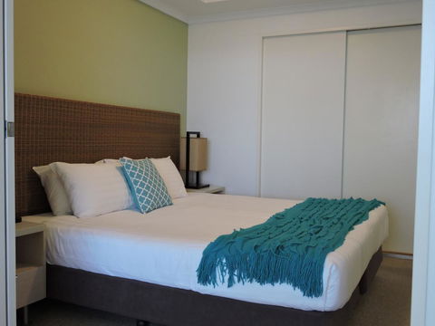 BASE Holidays - Ettalong Beach Premium Apartments - Darwin Holiday 15