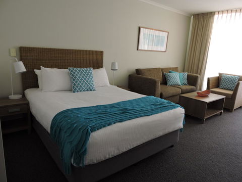 BASE Holidays - Ettalong Beach Premium Apartments - Darwin Holiday 11