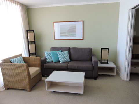 BASE Holidays - Ettalong Beach Premium Apartments - Darwin Holiday 17