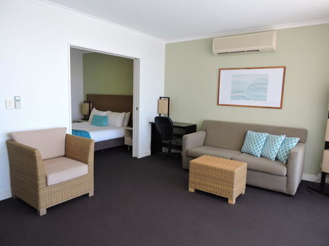 BASE Holidays - Ettalong Beach Premium Apartments - Darwin Holiday 9