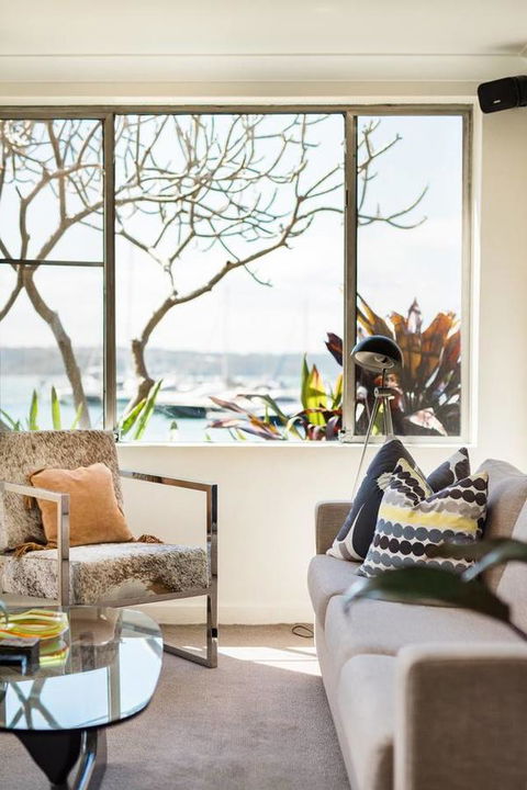 Waterfront Apartment Brimming With Inspirational Artwork - Darwin Holiday 17