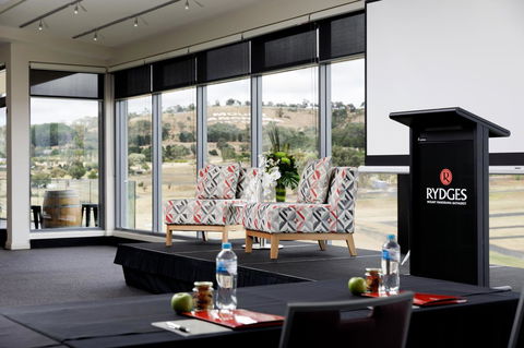 Rydges Mount Panorama Bathurst - Darwin Holiday 35