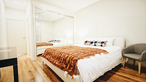 Cozy 5 Bed House In Sydney - Darwin Holiday 0