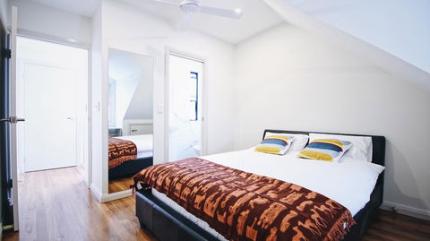 Cozy 5 Bed House In Sydney - Darwin Holiday 12