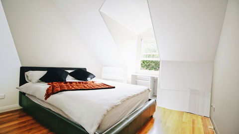 Cozy 5 Bed House In Sydney - Darwin Holiday 21