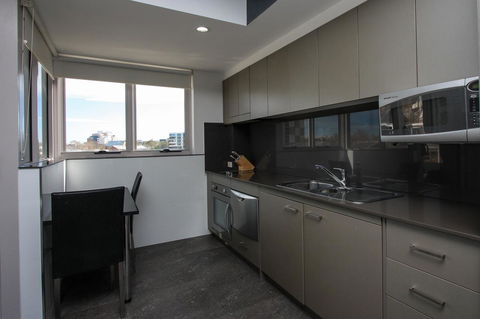 Honeysuckle Executive Apartments - Darwin Holiday 21