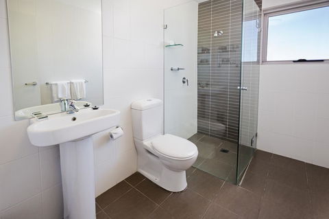 Honeysuckle Executive Apartments - Darwin Holiday 26