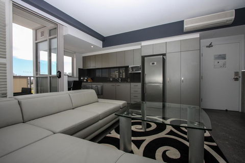 Honeysuckle Executive Apartments - Darwin Holiday 19