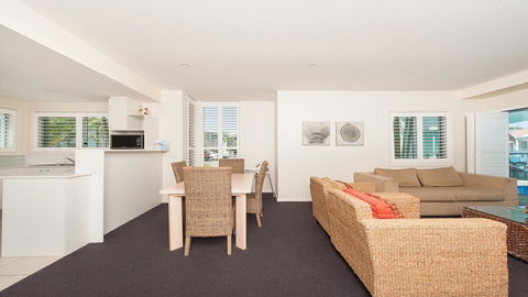 Pacific Blue, Salamander Bay - Darwin Holiday 33