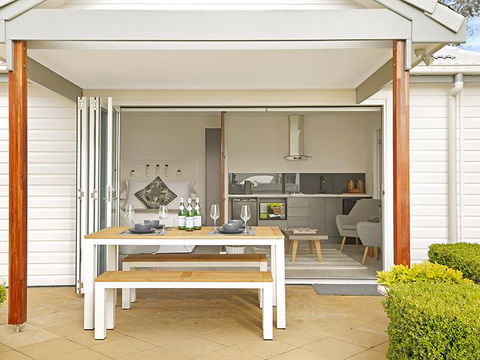 The Beach House North Wollongong - Darwin Holiday 1