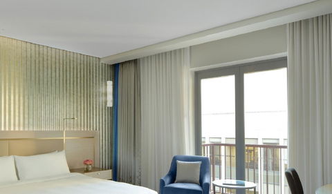 Radisson Blu Plaza Hotel Sydney - Darwin Holiday 12